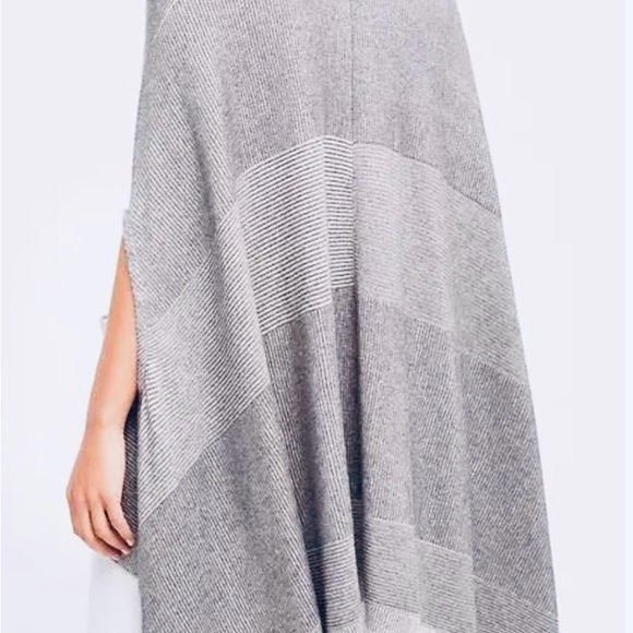 Anthropologie - Moth Madison Park Cape Ribbed Cashmere Blend... - Picture 3 of 5
